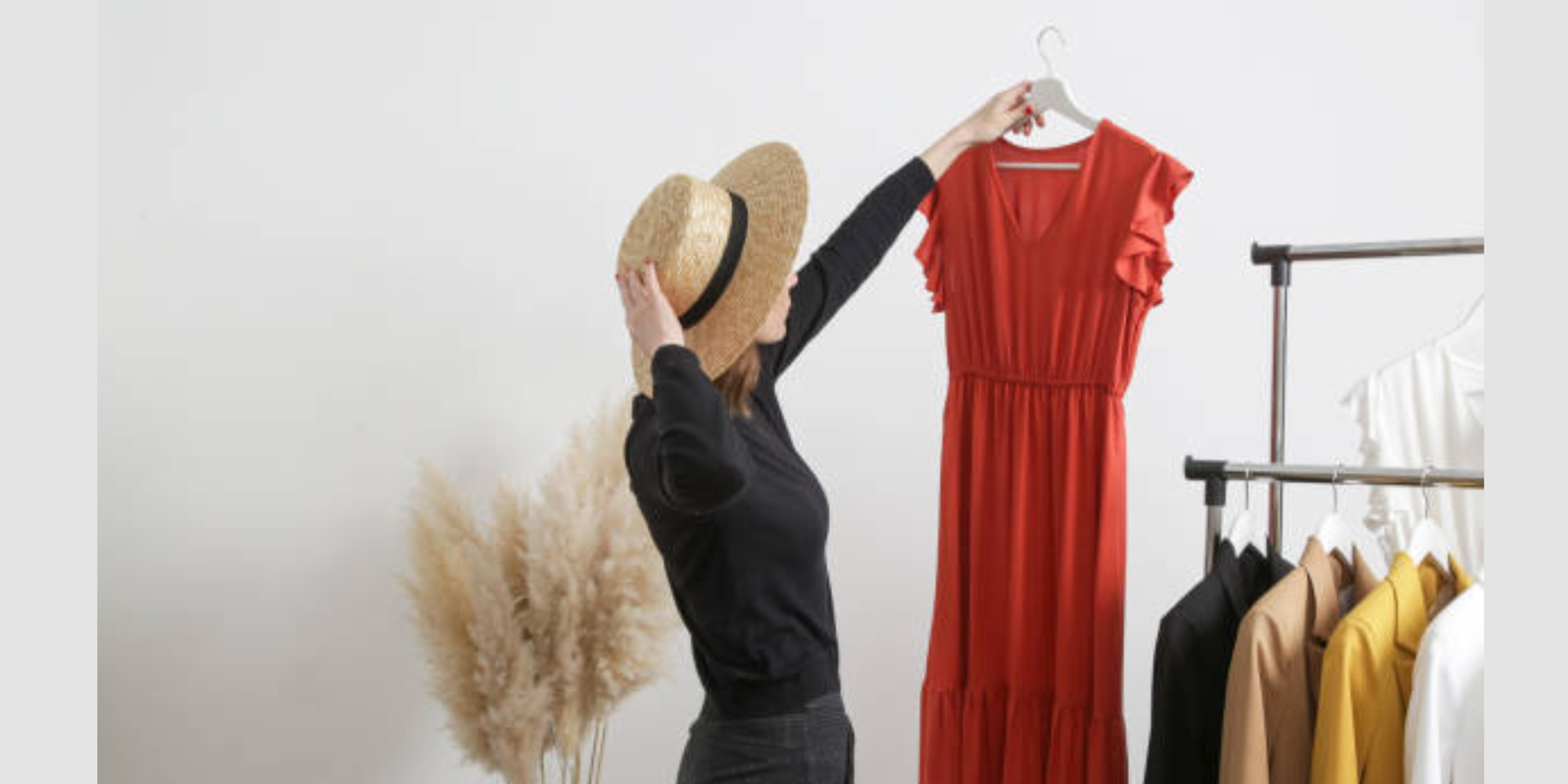 Simple Modern Photo Collage Autumn Fashion Sale Banner (5)